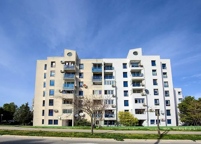 Romantic Pop Apartment