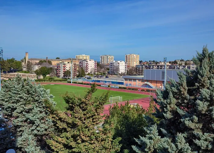 Apartment Romantic Pop *