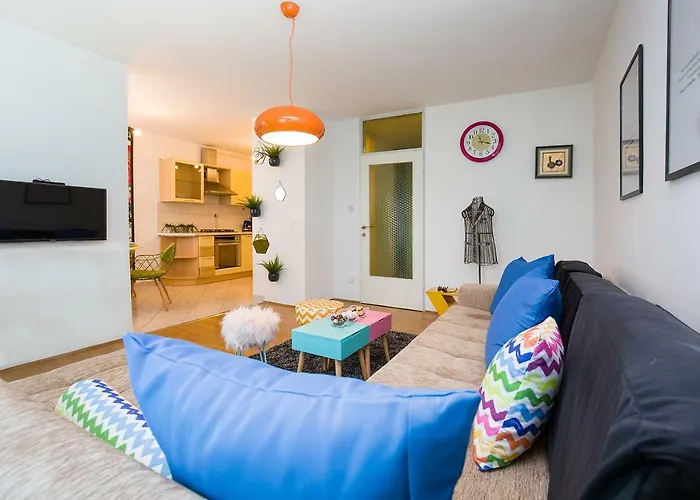 Romantic Pop Apartment *