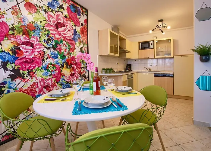 Romantic Pop Apartment