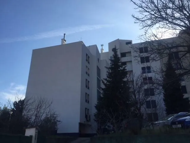 Romantic Pop Пула