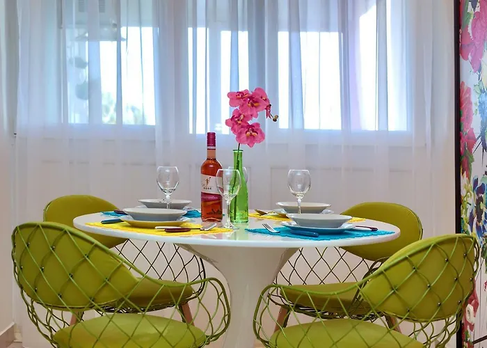 Romantic Pop Пула