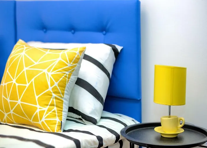 Apartment Romantic Pop