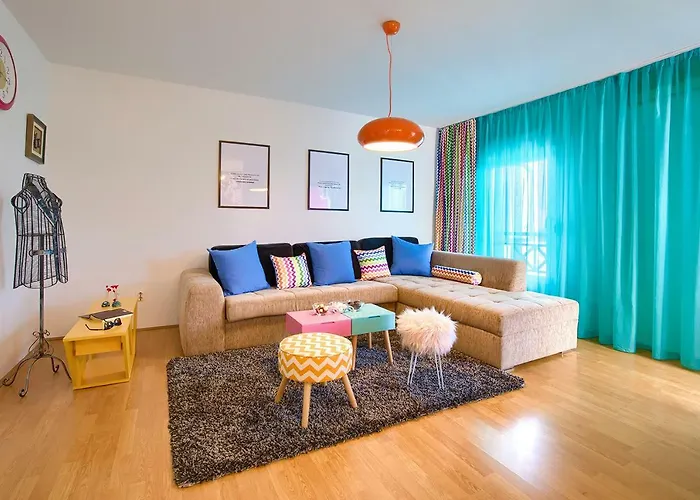 Apartment Romantic Pop Pula